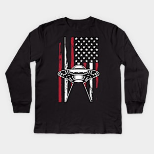 Aliens with a flag Kids Long Sleeve T-Shirt